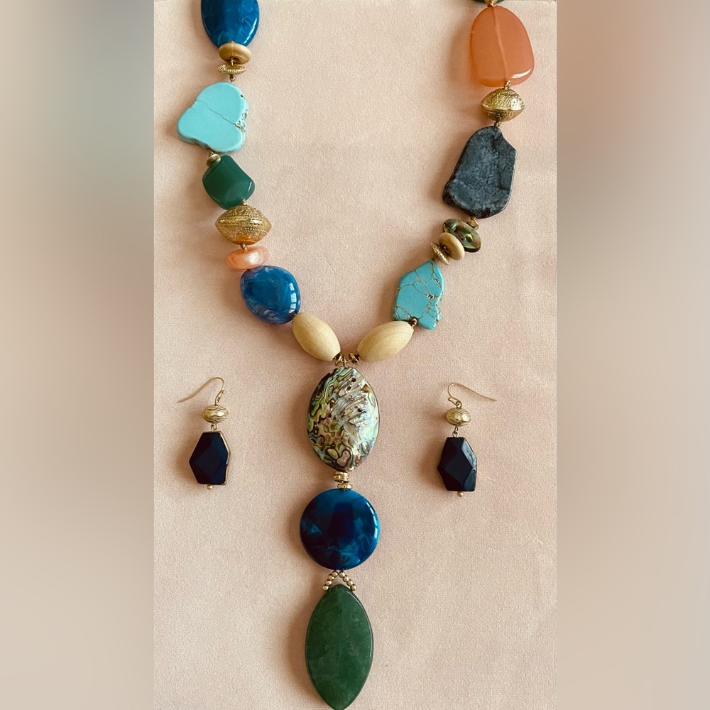 Chicos Elegant Multicolor Beaded Necklace and Earring Set